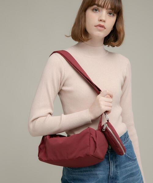 URBAN RESEARCH Sonny Label(アーバンリサーチサニーレーベル)の「ナイロンボディバッグ(ショルダーバッグ・レディース・ブラック/ボルドー・ONE)」の11枚目の写真