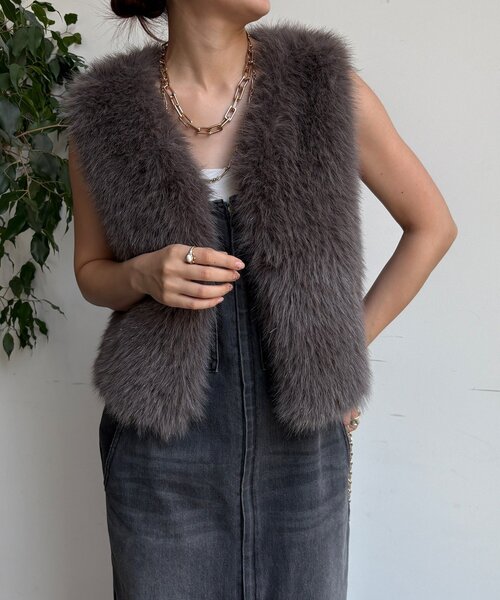 DouDou（ドゥドゥ）の「【WEB限定】ラメファーベスト（ベスト・レディース・チャコールグレー/ベージュ・FREE）」の8枚目の写真