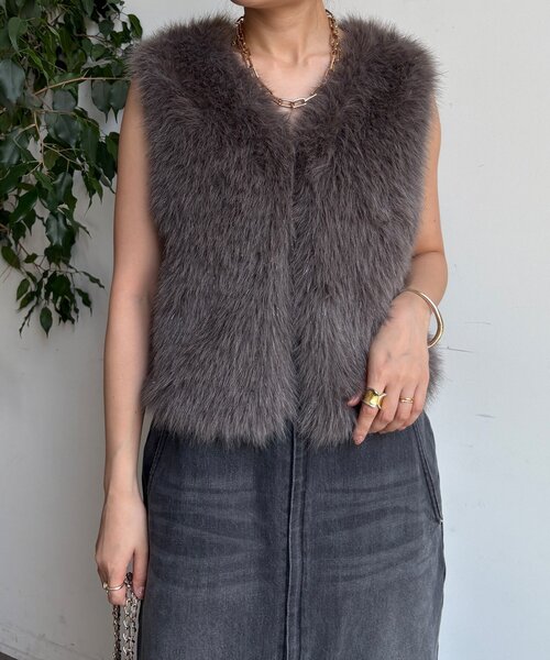 DouDou（ドゥドゥ）の「【WEB限定】ラメファーベスト（ベスト・レディース・チャコールグレー/ベージュ・FREE）」の10枚目の写真