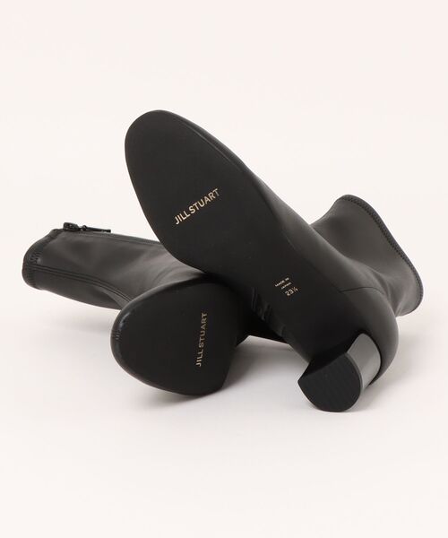 JILL STUART（ジルスチュアート）の「ストレッチショートブーツ（ブーツ・レディース・ブラック・24.0cm/23.0cm/22.5cm/24.5cm/23.5cm）」の3枚目の写真