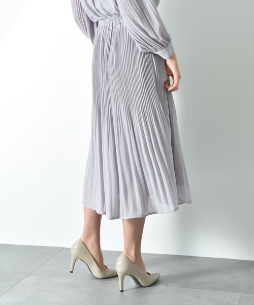 INTERPLANET（インタープラネット）の「シフォンジョーゼットプリーツスカート（スカート・レディース・ネイビー/ライトベージュ・FREE）」の11枚目の写真