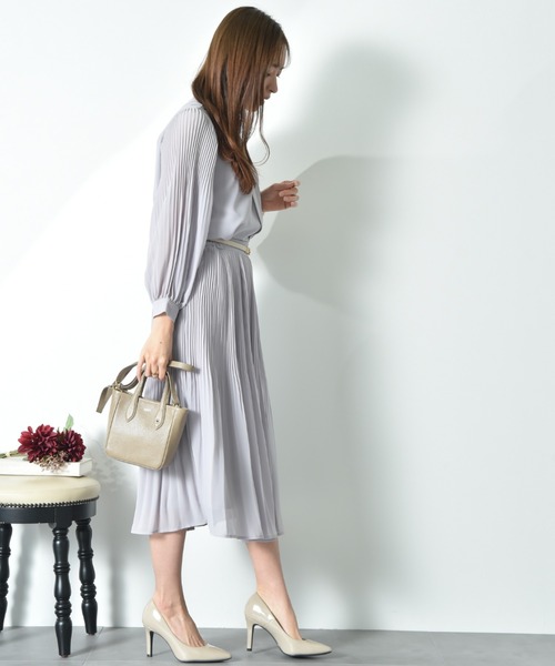 INTERPLANET（インタープラネット）の「シフォンジョーゼットプリーツスカート（スカート・レディース・ネイビー/ライトベージュ・FREE）」の5枚目の写真