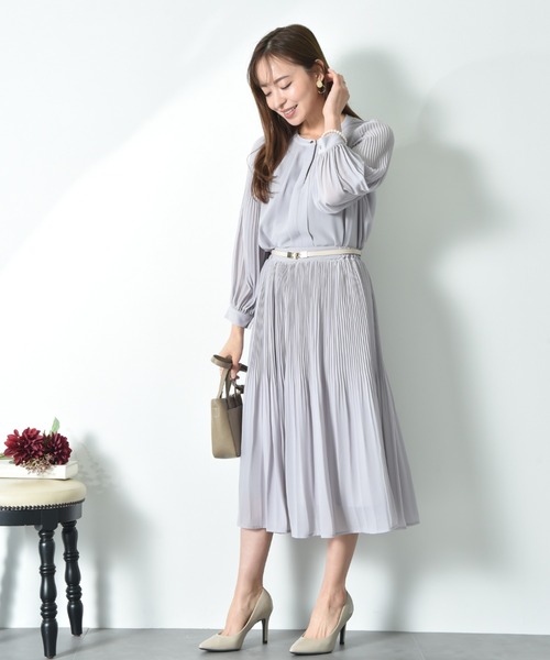 INTERPLANET（インタープラネット）の「シフォンジョーゼットプリーツスカート（スカート・レディース・ネイビー/ライトベージュ・FREE）」の7枚目の写真