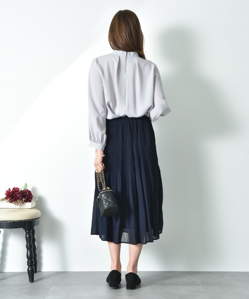 INTERPLANET（インタープラネット）の「シフォンジョーゼットプリーツスカート（スカート・レディース・ネイビー/ライトベージュ・FREE）」の21枚目の写真