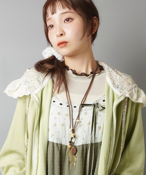 SPINNS（スピンズ）の「ビッグ紐ネックレス/羽根/スター/NEO森ガール/フェアリーグランジ（ネックレス・レディース・ブラウン・ONESIZE）」の5枚目の写真