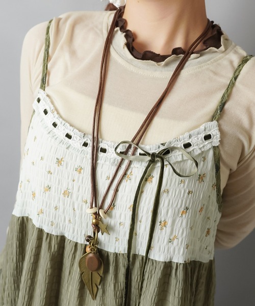 SPINNS（スピンズ）の「ビッグ紐ネックレス/羽根/スター/NEO森ガール/フェアリーグランジ（ネックレス・レディース・ブラウン・ONESIZE）」の3枚目の写真