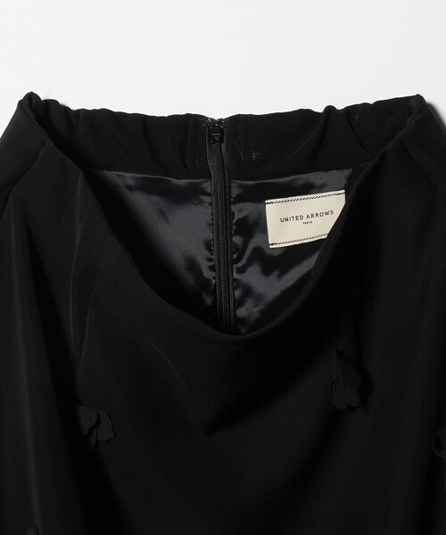 UNITED ARROWS（ユナイテッドアローズ）の「３D フラワー ロング タイトスカート（スカート・レディース・オフホワイト/ブラック・36/38）」の13枚目の写真