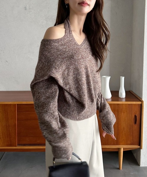 Eclat one(エクラワン)の「【Eclat one】オフショルダー風 メランジ カシュクールニット(ニット/セーター・レディース・ブラック/ブラウン/ライトグレー・FREE)」の5枚目の写真