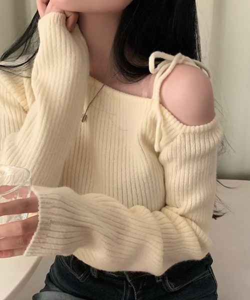 SallyLunn（サリーラン）の「サイドショルダーオープンニット（ニット/セーター・レディース・ホワイト/レッド/ブラック・FREE）」の8枚目の写真