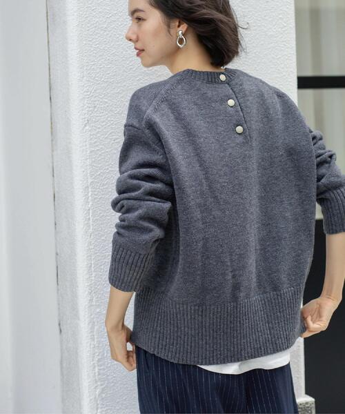 OPAQUE.CLIP（オペークドットクリップ）の「バックボタンリラクシーニット【洗濯機OK】（ニット/セーター・レディース・ブルー系その他/グリーン/キャメル/ピンク系/ブルー系5/オフホワイト/チャコールグレー/パープル系2・36/38/40/42）」の12枚目の写真