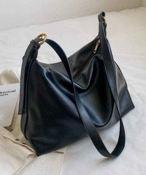 yuue' ( wear )（ユーイ）の「フェイクレザー大容量ショルダーバッグ/通勤通学/A4サイズ対応（ショルダーバッグ・レディース・ダークブラウン/ブラック・FREE）」の7枚目の写真