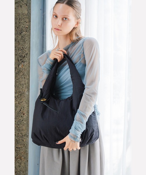 LA MARGE】【A4対応】【軽量】マットナイロン ワンショルダー トート