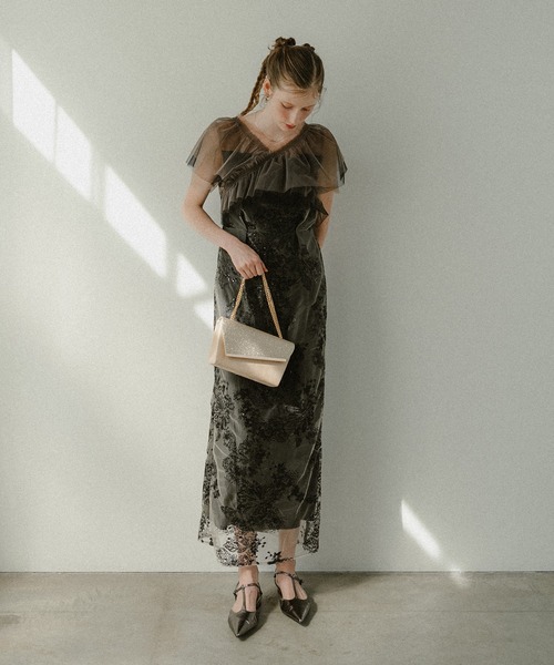 et.UNiVER（エトユニベール）の「Layered tulle dress（ドレス・レディース・ベージュ/ブラック/グレー・SMALL/LARGE/MEDIUM）」の5枚目の写真