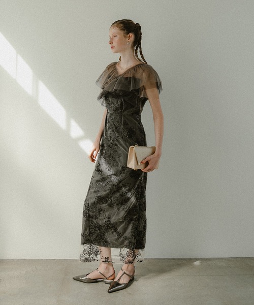 et.UNiVER（エトユニベール）の「Layered tulle dress（ドレス・レディース・ベージュ/ブラック/グレー・SMALL/LARGE/MEDIUM）」の6枚目の写真