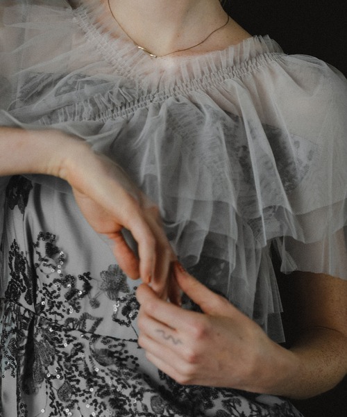 et.UNiVER（エトユニベール）の「Layered tulle dress（ドレス・レディース・ベージュ/ブラック/グレー・SMALL/LARGE/MEDIUM）」の21枚目の写真
