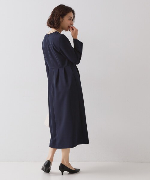 OPAQUE.CLIP(オペークドットクリップ)の「≪通勤・セレモニー対応≫フィットアンドフレアワンピースダブルクロス【洗濯機OK】(ワンピース・レディース・ブラック/ネイビー・42/40/38/36)」の9枚目の写真