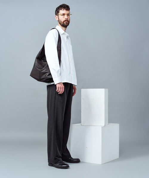 MR.OLIVE E.O.I（ミスターオリーブイーグルオブインデペンデンス）の「IMPERMA-LEATHER / ECO TOTE（トートバッグ・メンズ・ブラック・FREE）」の2枚目の写真