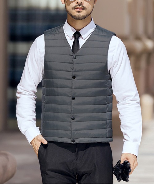 Cloudstyle（クラウドスタイル）の「【Cloudstyle】Vネック ダウンベスト（ベスト・メンズ・グレー/ブラック系その他/ブラック/グレー系その他/ブラック系その他2/ブルー系その他2/ワインレッド/ネイビー/ブルー系その他・LARGE/X-LARGE/XX-LARGE/SMALL/MEDIUM）」の5枚目の写真