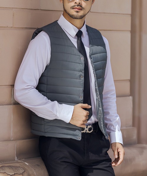 Cloudstyle（クラウドスタイル）の「【Cloudstyle】Vネック ダウンベスト（ベスト・メンズ・グレー/ブラック系その他/ブラック/グレー系その他/ブラック系その他2/ブルー系その他2/ワインレッド/ネイビー/ブルー系その他・LARGE/X-LARGE/XX-LARGE/SMALL/MEDIUM）」の12枚目の写真