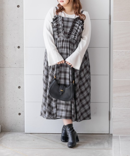 CLETTE（クレット）の「CLETTEオリジナルフリルデザインチェック柄キャミワンピース（ワンピース・レディース・ブラウン/アイボリー/ブルー・LL/3L/4L）」の17枚目の写真