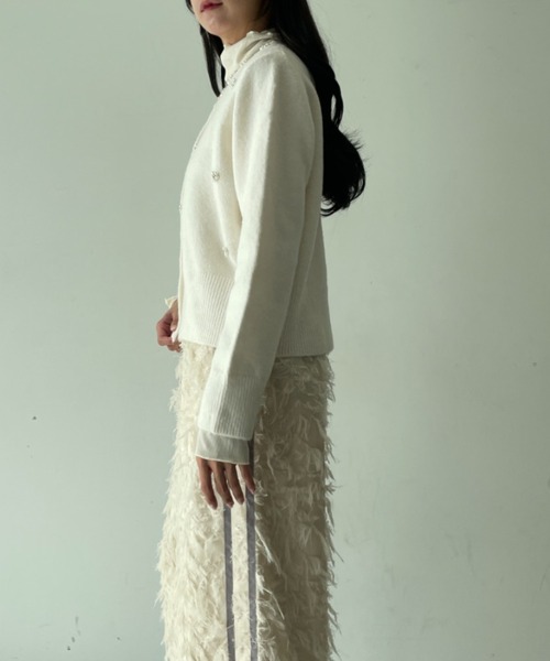 tolene(トレネ)の「パールビジュー使いニットカーディガン(カーディガン/ボレロ・レディース・グレー/ホワイト・FREE)」の12枚目の写真