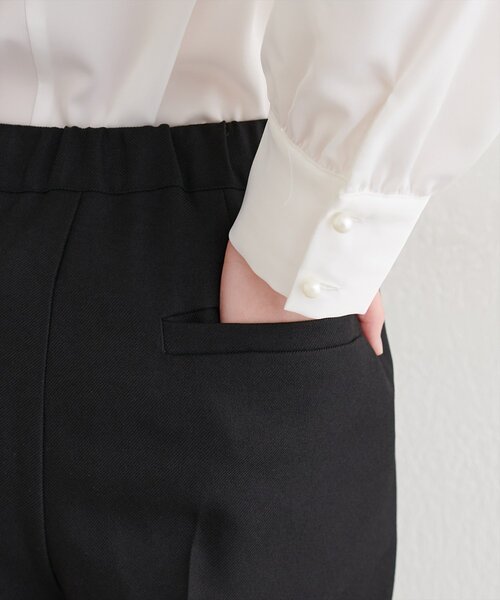 natural couture（ナチュラルクチュール）の「〈osono〉〈新素材〉ハイウエスト美フレアパンツ（スラックス・レディース・ブラック/チャコールグレー/ブラウン・SMALL/MEDIUM/LARGE）」の13枚目の写真