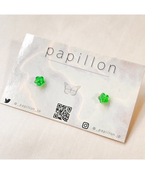 tone（トーン）の「【papillon】お花ピアス(MA)（ピアス（両耳用）・レディース・グリーン・FREE）」の2枚目の写真