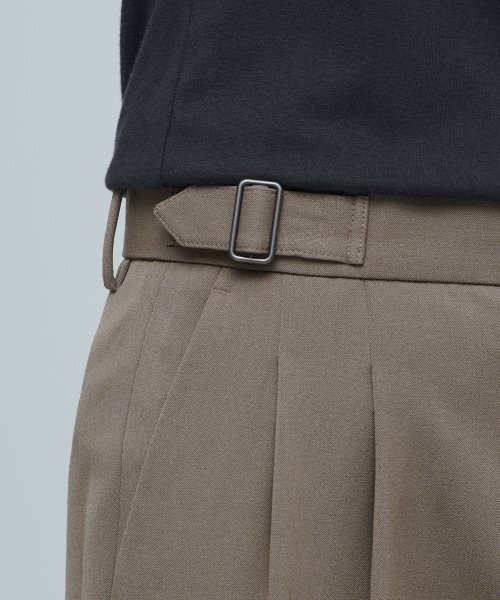 MUSINSA STANDARD（ムシンサスタンダード）の「サイドアジャストツータックワイドスラックス[ダスティベージュ]（スラックス・メンズ・その他・40/38/26/27/28/29/42/36/34/32/30/31）」の4枚目の写真