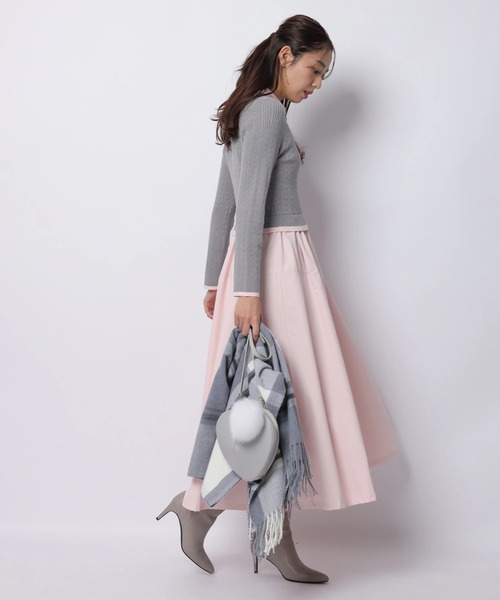 JUSGLITTY(ジャスグリッティー)の「スキッパーケーブルドッキングワンピース(ワンピース・レディース・グレイッシュベージュ/グレー・1/2)」の4枚目の写真