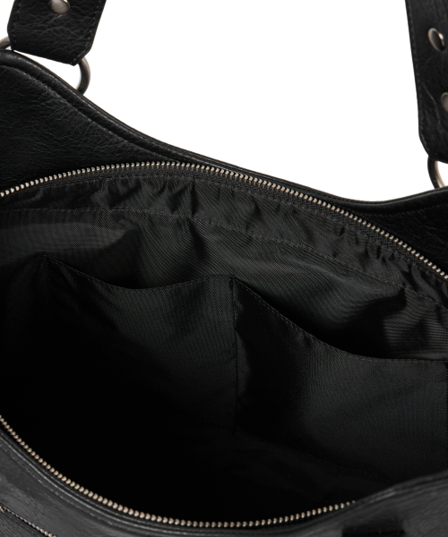 IUGAMAKARAS（イウガマカラス）の「Studded Leather Shoulder Bag (Black)（ショルダーバッグ・レディース・その他・FREE）」の20枚目の写真