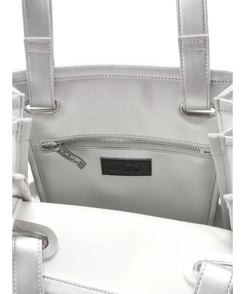 UN3D.（アンスリード）の「【ZOZO限定】FAKE LEATHER ORIGAMI PLEATS TOTE / フェイクレザーオリガミプリーツトート（トートバッグ・レディース・ブラック/シルバー・FREE）」の8枚目の写真