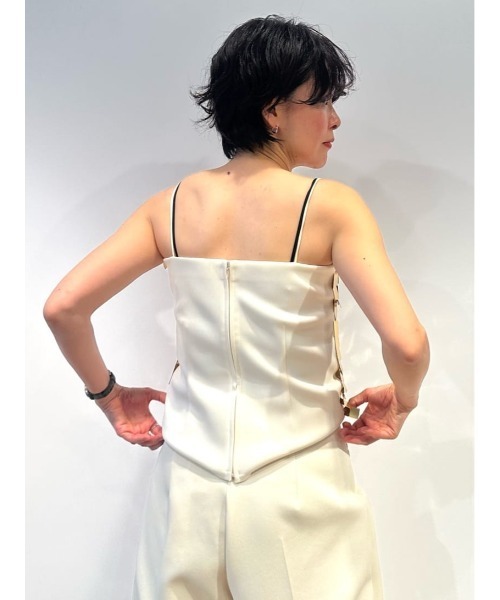 ESTNATION（エストネーション）の「ESSENCEOFLUXURY / シャイニーチューブトップ（キャミソール・レディース・ゴールド・FREE）」の6枚目の写真