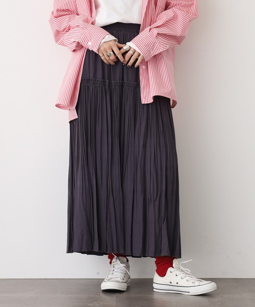 EGLANTINE(エグランティーヌ)の「EGLANTINE プリーツスカート(スカート・レディース・カーキ/ブラック/オレンジ/ダークグレー・40)」の3枚目の写真