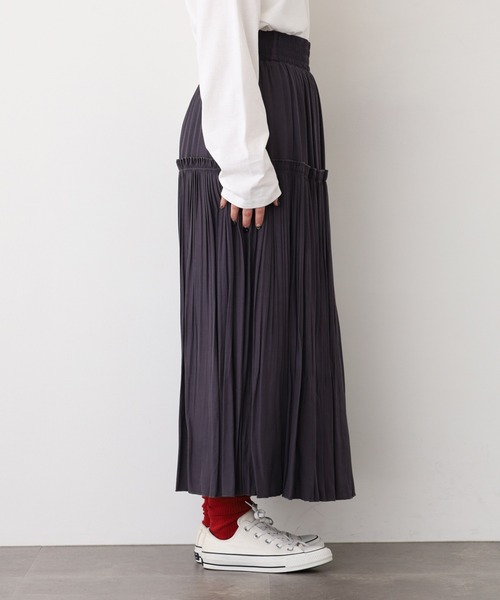 EGLANTINE(エグランティーヌ)の「EGLANTINE プリーツスカート(スカート・レディース・カーキ/ブラック/オレンジ/ダークグレー・40)」の22枚目の写真