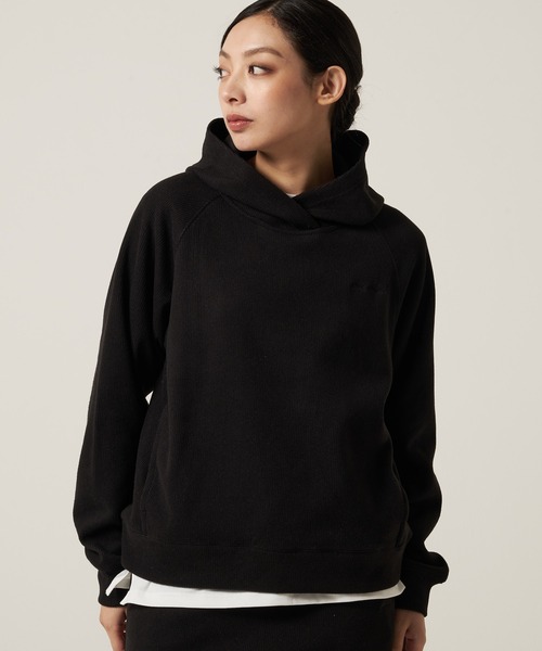Eddie Bauer(エディーバウアー)の「オーバーサイズ ベルヴィ コーデュロイ プルオーバー(パーカー・レディース・ブラック/ベージュ/バーガンディー・M/S/XL/L)」の21枚目の写真