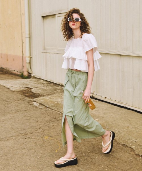 ETMON(エトモン)の「Pocket Stitch Maxi Skirt, Light Green(スカート・レディース・その他・FREE)」の2枚目の写真