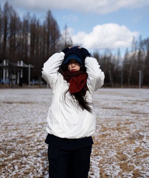 ASTLAY（アストレイ）の「Lambswool Hood Sweater (Navy/Cream)（パーカー・メンズ・その他・3/2）」の10枚目の写真