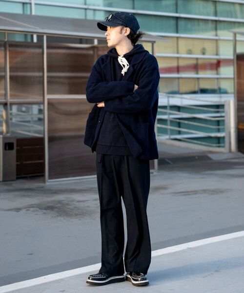 ASTLAY（アストレイ）の「Lambswool Hood Sweater (Navy/Cream)（パーカー・メンズ・その他・3/2）」の13枚目の写真