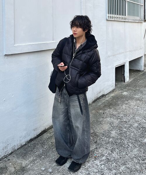 NOUN(ノウン)の「wide curved denim pants (black)(デニムパンツ・メンズ・その他・0/1/2)」の16枚目の写真