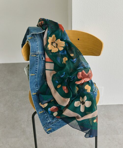 ear PAPILLONNER(イアパピヨネ)の「フラワーアーチストール(ストール/ショール・レディース・ダークグリーン/ライトグレー・FREE)」の10枚目の写真