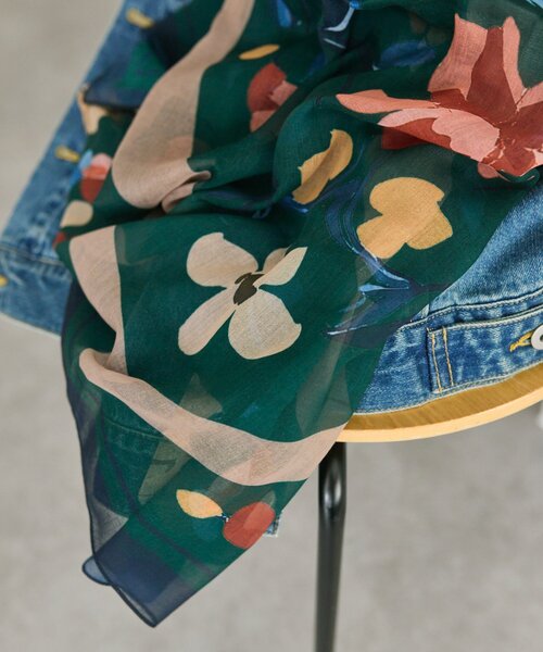 ear PAPILLONNER(イアパピヨネ)の「フラワーアーチストール(ストール/ショール・レディース・ダークグリーン/ライトグレー・FREE)」の12枚目の写真