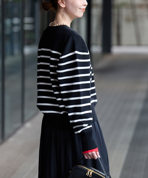 SLOBE IENA(スローブイエナ)の「パネルボーダーニット(ニット/セーター・レディース・ホワイト/ブラック・FREE)」の10枚目の写真