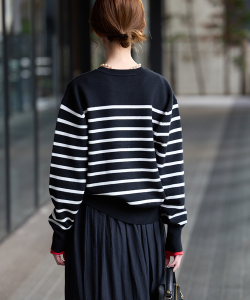 SLOBE IENA(スローブイエナ)の「パネルボーダーニット(ニット/セーター・レディース・ホワイト/ブラック・FREE)」の11枚目の写真