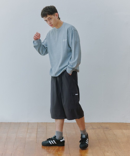 MAISON CLUB(メゾンクラブ)の「【MAISON CLUB】Odd Length Over Cargo Pants KKP/ 七分丈オーバーカーゴパンツ クロップドパンツ(カーゴパンツ・メンズ・ブラック/カーキ/グレー・M/XL/L)」の17枚目の写真