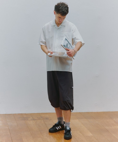 MAISON CLUB(メゾンクラブ)の「【MAISON CLUB】Odd Length Over Cargo Pants KKP/ 七分丈オーバーカーゴパンツ クロップドパンツ(カーゴパンツ・メンズ・ブラック/カーキ/グレー・M/XL/L)」の12枚目の写真