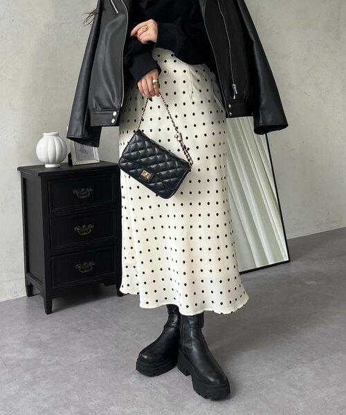 prose verse（プロズヴェール）の「サテンドットバイアススカート（スカート・レディース・ブラック/アイボリー・MEDIUM/LARGE）」の19枚目の写真