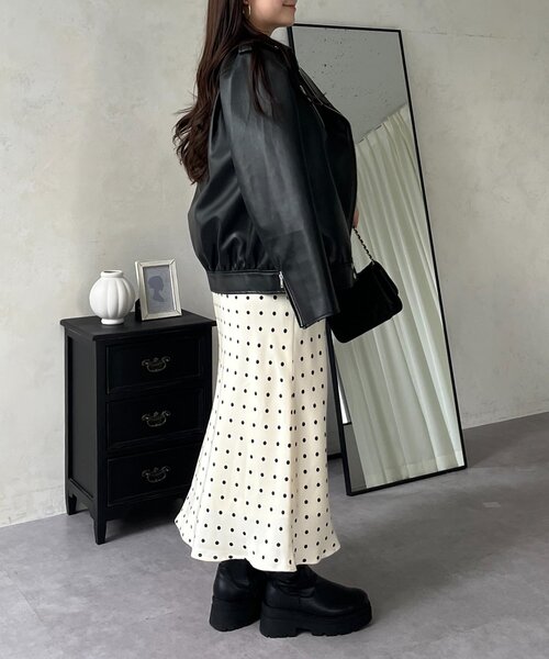 prose verse（プロズヴェール）の「サテンドットバイアススカート（スカート・レディース・ブラック/アイボリー・MEDIUM/LARGE）」の11枚目の写真