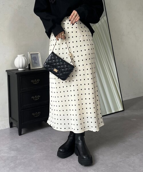 prose verse（プロズヴェール）の「サテンドットバイアススカート（スカート・レディース・ブラック/アイボリー・MEDIUM/LARGE）」の13枚目の写真
