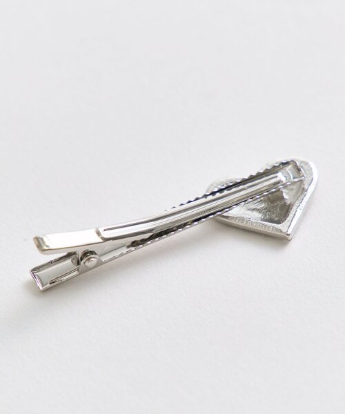 OLIVE des OLIVE（オリーブデオリーブ）の「ロゴハートピン（ネックレス・レディース・シルバー・FREE）」の2枚目の写真