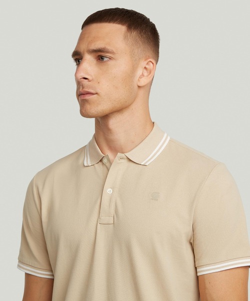 G-STAR(ジースター)の「DUNDA SLIM STRIPE POLO/ベーシックデザインワンポイントロゴポロシャツ(ポロシャツ・メンズ・ナチュラル・X-LARGE/LARGE/MEDIUM/SMALL/X-SMALL)」の4枚目の写真